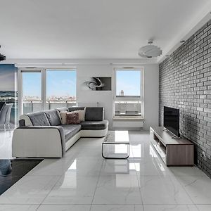 Grand Apartments - Luxury Apartment On The 11Th Floor With A View Of The Old Town